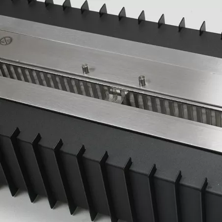 Relancer un âtre à bois avec une cheminée bio - Grate Couleur Noir